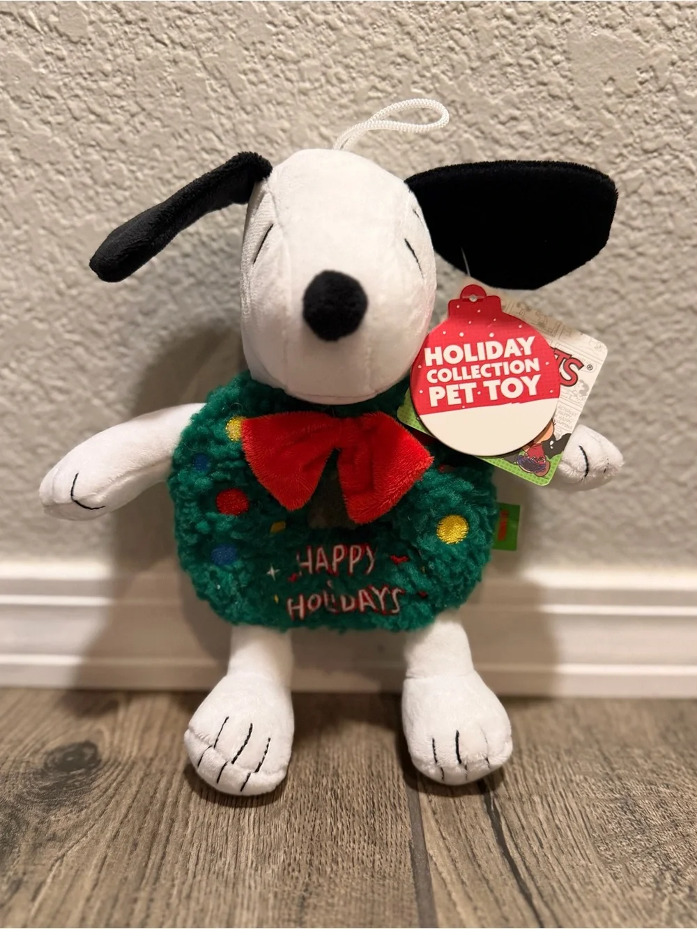 Peanuts Snoopy Holiday Wreath Plush Squeaky Dog Toy NWT Christmas